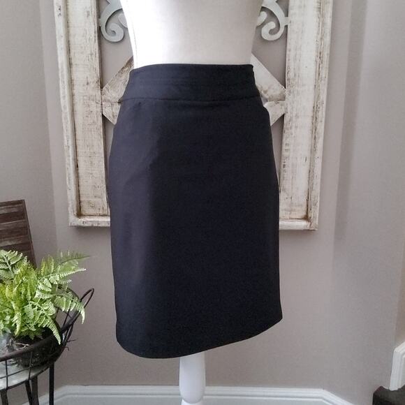 Worthington Women's Petite Straight Pencil Skirt with Pockets in Black - Picture 1 of 6